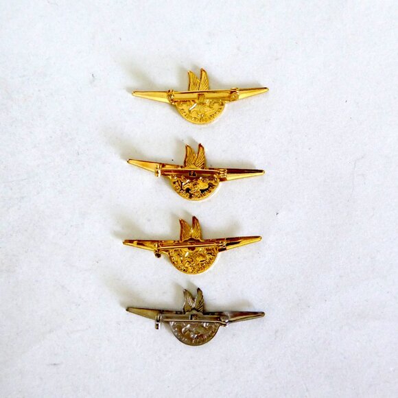 VINTAGE AMERICAN AIRLINES JUNIOR PILOT LAPEL METAL PINS (LOT OF 4) GOLD & SILVER - Picture 2 of 7